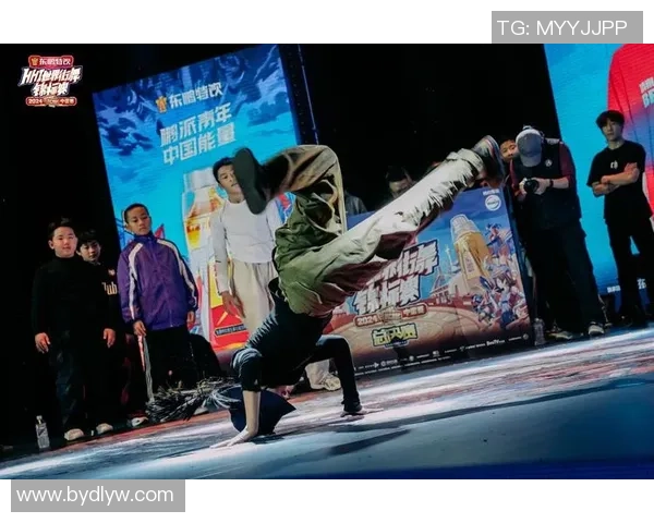 广州街舞队以99分领跑世界街舞大赛积分榜展现强大实力