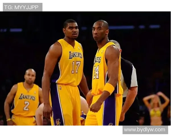 07年湖人公牛对决回顾:科比与罗斯的巅峰对抗之战 07年湖人公牛对决回顾:科比与罗斯的巅峰对抗之战