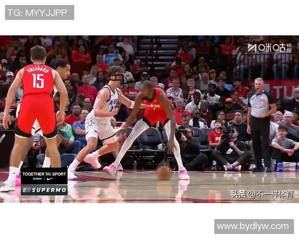 2006年NBA火箭队与魔术队激战回顾精彩瞬间与球星表现分析 2006年NBA火箭队与魔术队激战回顾精彩瞬间与球星表现分析