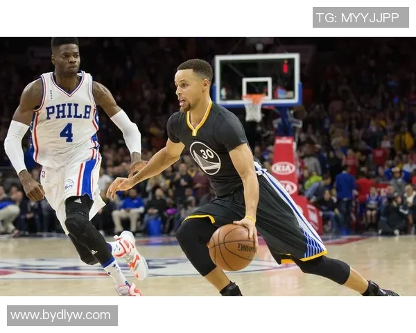 勇士与蓝网激战正酣直播全程回顾精彩瞬间与球员表现分析