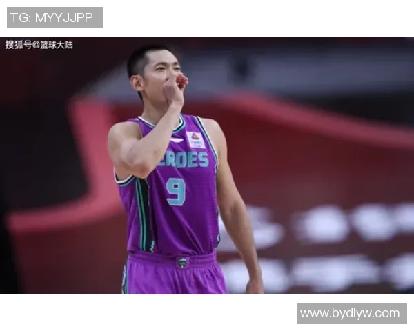 张庆鹏:从篮球场上的拼搏者到人生舞台上的奋斗者之路探索 张庆鹏:从篮球场上的拼搏者到人生舞台上的奋斗者之路探索